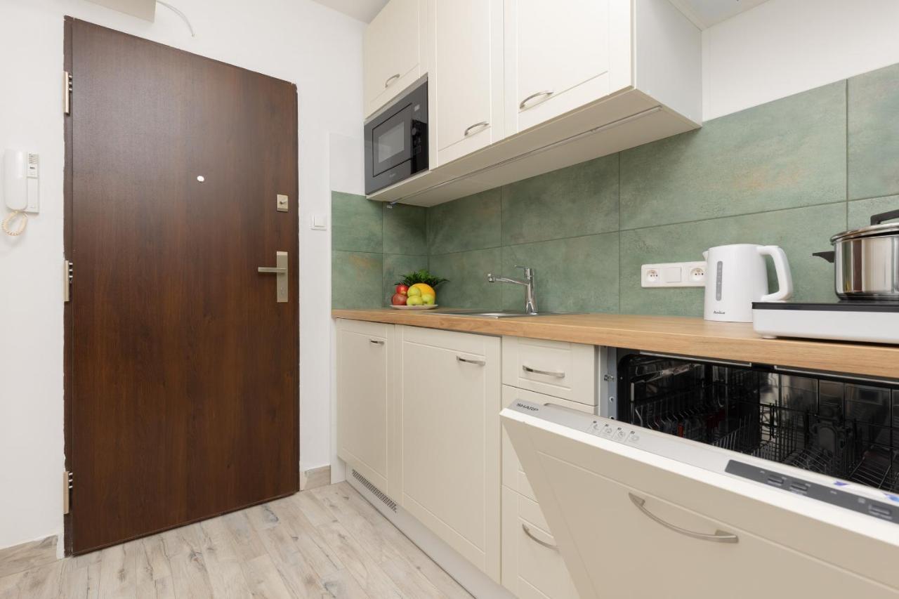 Studio Warsaw Wlochy 1 Sierpnia By Noclegi Renters Exterior foto